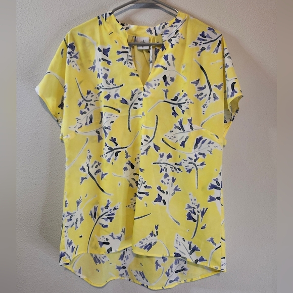 Cabi Women's Stevie Sunny Days Yellow Floral Blouse Size Medium Brand New! - Picture 1 of 8